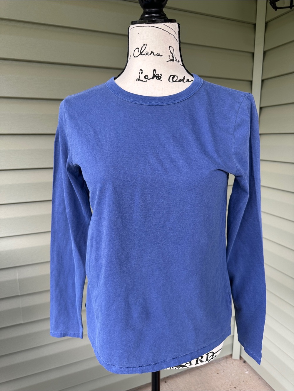 Old Navy Everywear Long Sleeve underscrub/Tee in Navy Blue size small